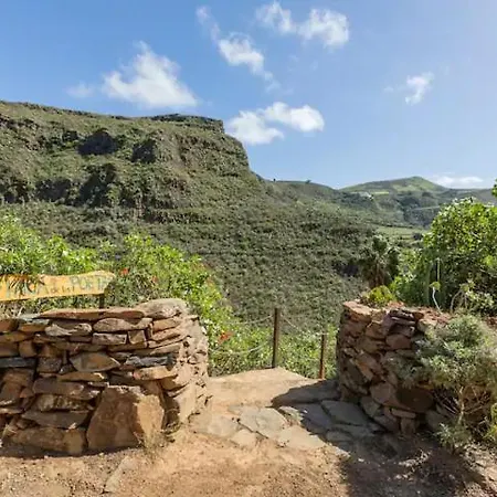 De Poetas Santa Maria de Guia de Gran Canaria